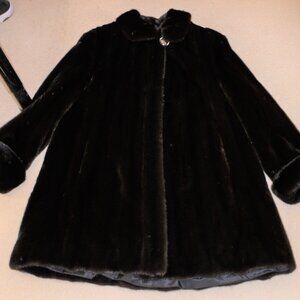 BLACKGLAMA World’s Finest Mink Swing Coat Size 12